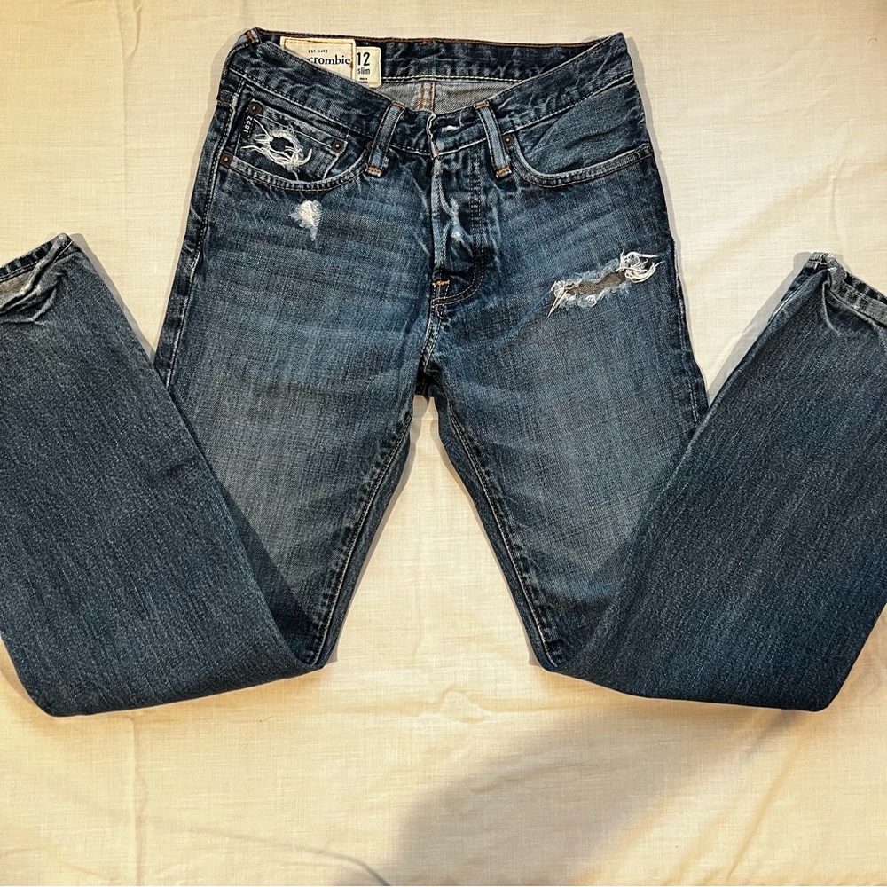 Abercrombie & Fitch Men's Relaxed Dark Blue Jeans